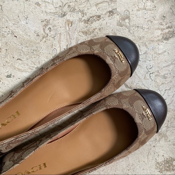 Chelsea Cap Toe Flats Slip On Khaki Monogram Almond Toe Size 9B New - Picture 6 of 10